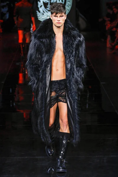 Look 34